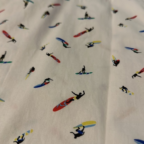 Never Worn Paperdenim&cloth Boys Surfing Button Down Shirt Size is ages 14/16. - Picture 3 of 4